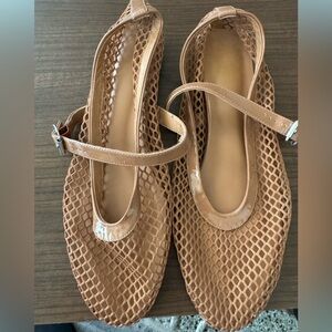 SZ 10 1/2  women's mesh Mary Jane flats